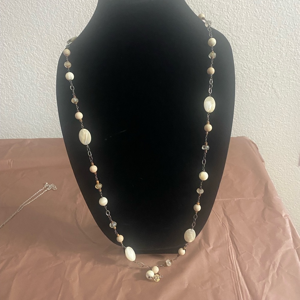 Elegant Cream Beaded Necklace